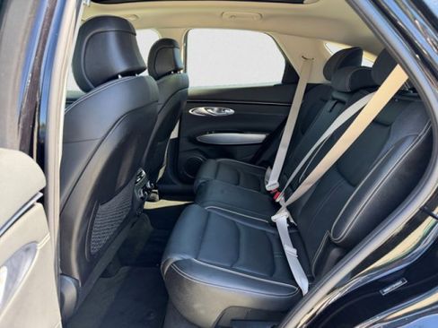Used 2023 Genesis Electrified GV70 AWD/4WD image 18