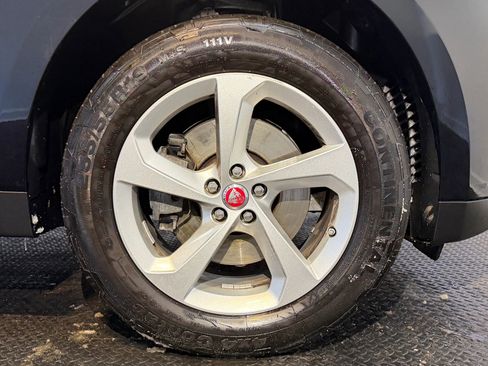 Used 2018 Jaguar F-PACE Premium AWD/4WD image 9