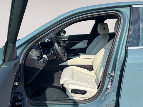 New 2026 BMW 530i xDrive image 9