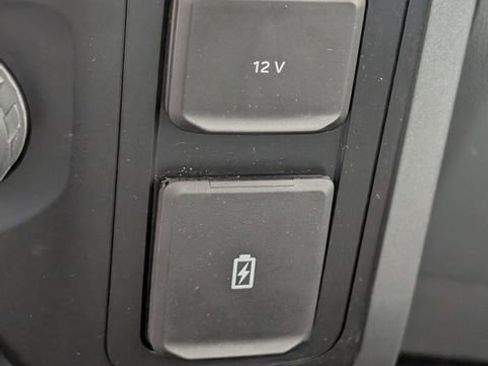 Used 2021 Ford F150 XLT image 22