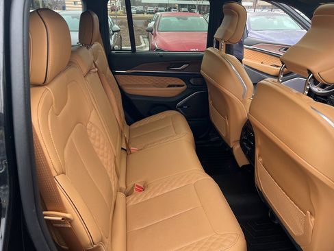 Used 2022 Jeep Grand Cherokee Summit w/ Advanced Protech Group IV image 15