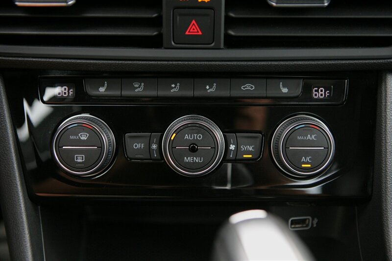 Used 2019 Volkswagen Jetta SEL FWD image 21