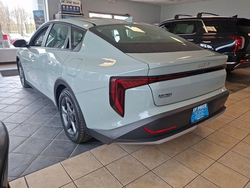 Used 2025 Kia K4 FWD image 4