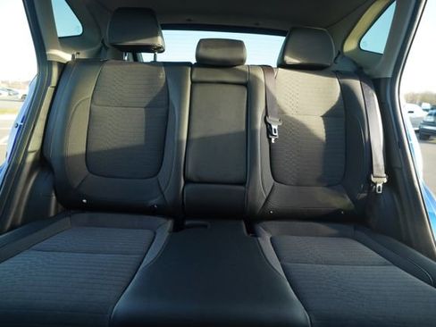 Used 2023 Kia Seltos S image 32