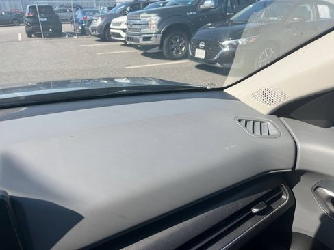 Used 2025 Kia K4 FWD image 35