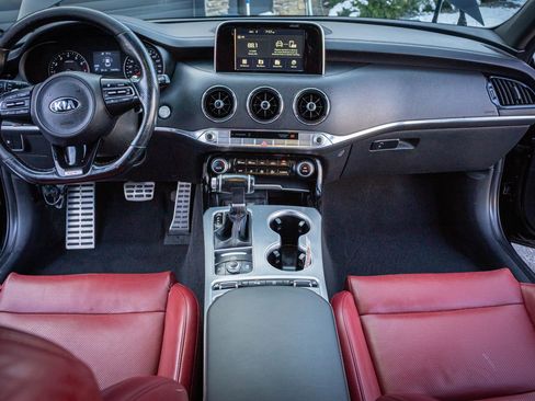 Used 2021 Kia Stinger GT image 25