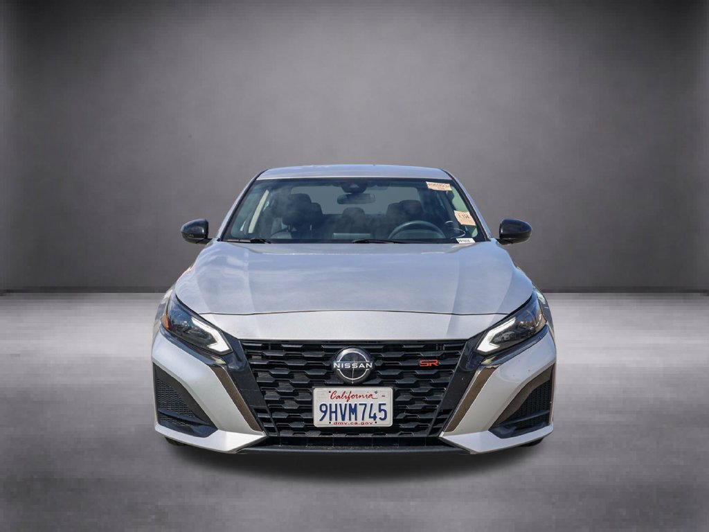Used 2023 Nissan Altima 2.5 SR FWD image 10