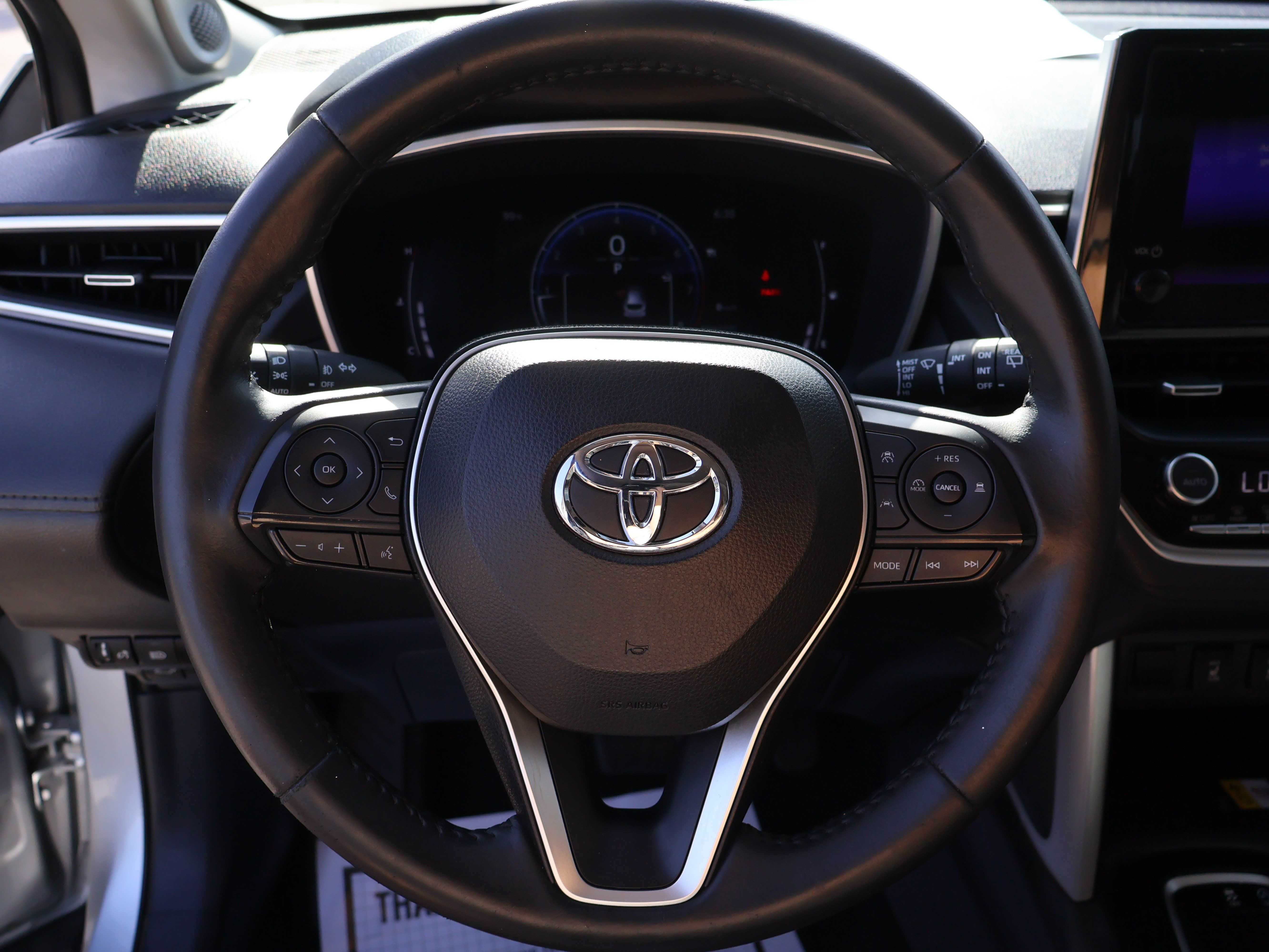 Used 2023 Toyota Corolla Cross XLE w/ Convenience Package FWD image 35
