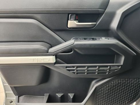 Used 2024 Toyota Tacoma TRD Off-Road image 22