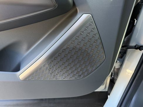 New 2026 Kia EV9 Wind image 19