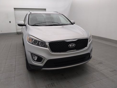 Used 2018 Kia Sorento EX FWD image 14