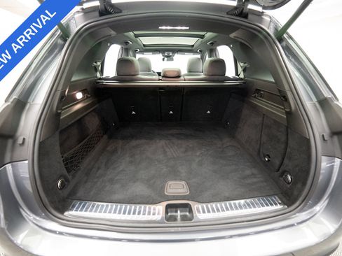 Used 2024 Mercedes-Benz GLE 350 4MATIC w/ AMG Line Exterior image 38