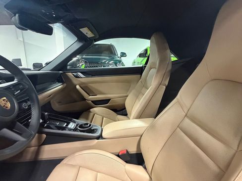 Used 2020 Porsche 911 Carrera 4S AWD/4WD image 9
