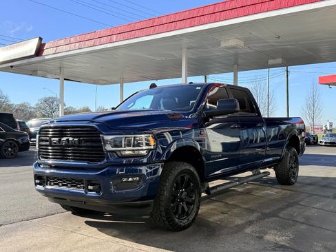 Used 2022 RAM 2500 Laramie w/ Night Edition image 6