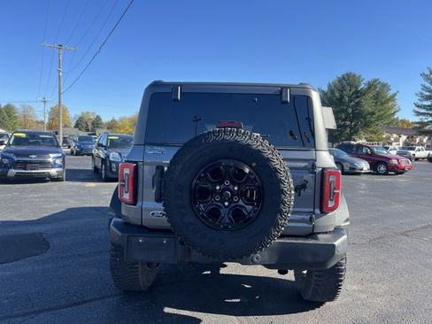 Used 2023 Ford Bronco Wildtrak image 11