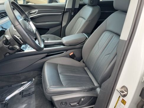 Used 2021 Audi e-tron Premium w/ Convenience Plus Package AWD/4WD image 12