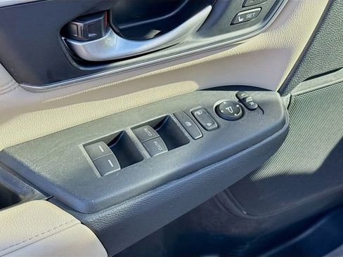Used 2020 Honda CR-V Touring image 23