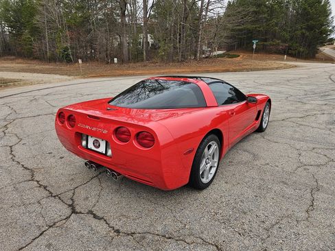 Used 1997 Chevrolet Corvette Coupe w/ Memory Pkg image 7