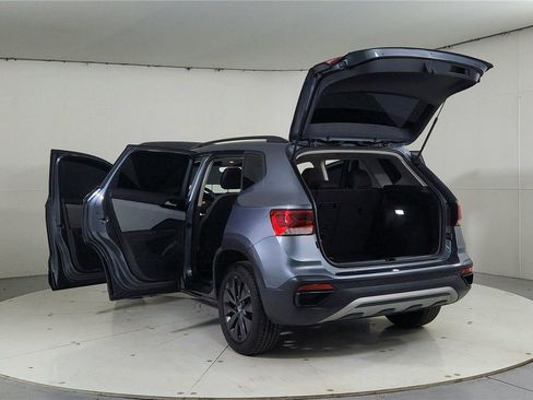 Used 2024 Volkswagen Taos S image 11