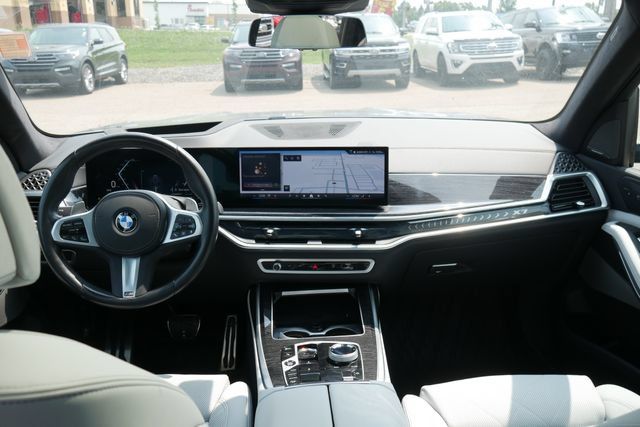 Used 2024 BMW X7 xDrive40i w/ Executive Package AWD/4WD image 6