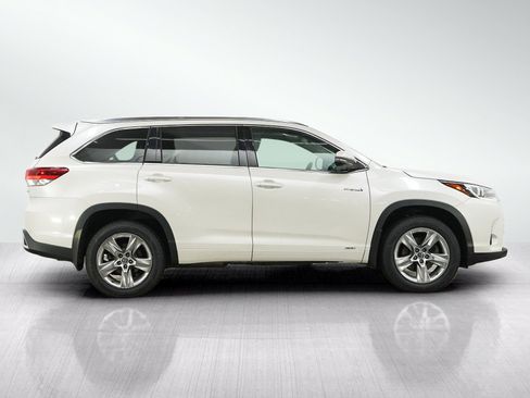 Used 2017 Toyota Highlander Limited AWD/4WD image 6
