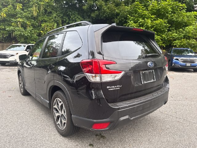 Used 2019 Subaru Forester Premium w/ All-Weather Package AWD/4WD image 4