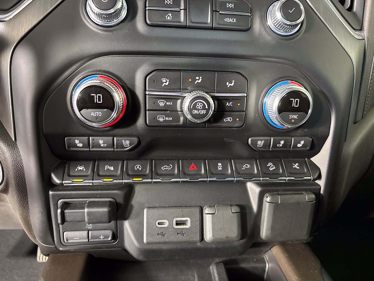 Used 2021 GMC Sierra 1500 Denali w/ Denali Ultimate Package AWD/4WD image 18