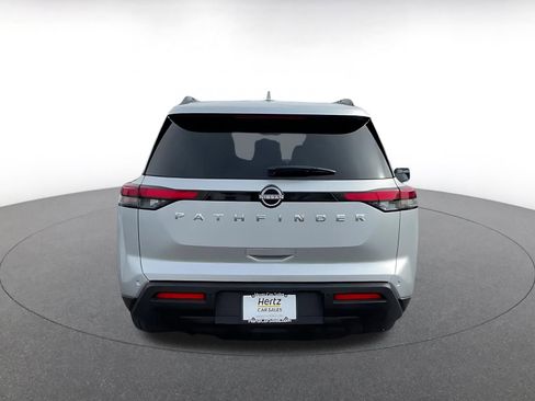 Used 2025 Nissan Pathfinder SV image 12