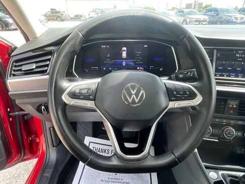 Used 2023 Volkswagen Jetta SE FWD image 15