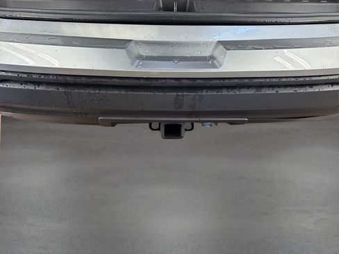 Used 2024 GMC Terrain SLE w/ Driver Convenience Package image 14