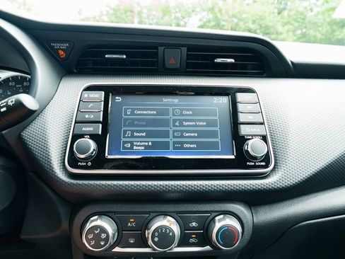 New 2025 Nissan Kicks Play S image 12