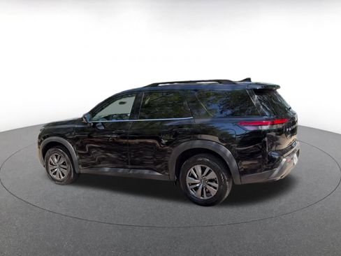 Used 2025 Nissan Pathfinder SV AWD/4WD image 10