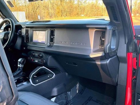 Used 2023 Ford Bronco Outer Banks image 16
