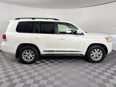 Used 2016 Toyota Land Cruiser AWD/4WD image 8