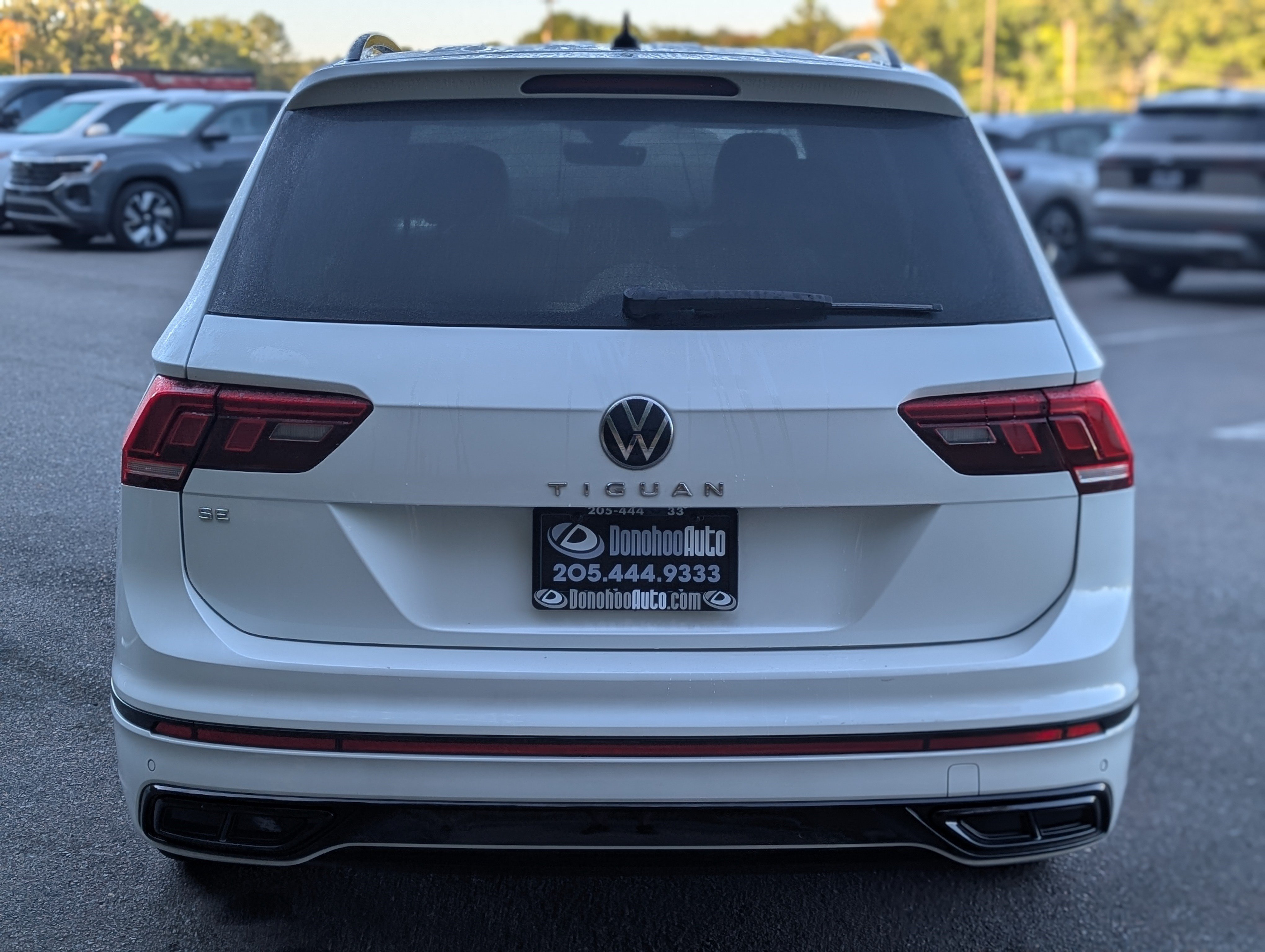 Used 2023 Volkswagen Tiguan SE R-Line FWD image 8
