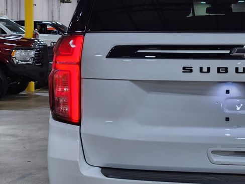Used 2024 Chevrolet Suburban Z71 w/ Luxury Package AWD/4WD image 20