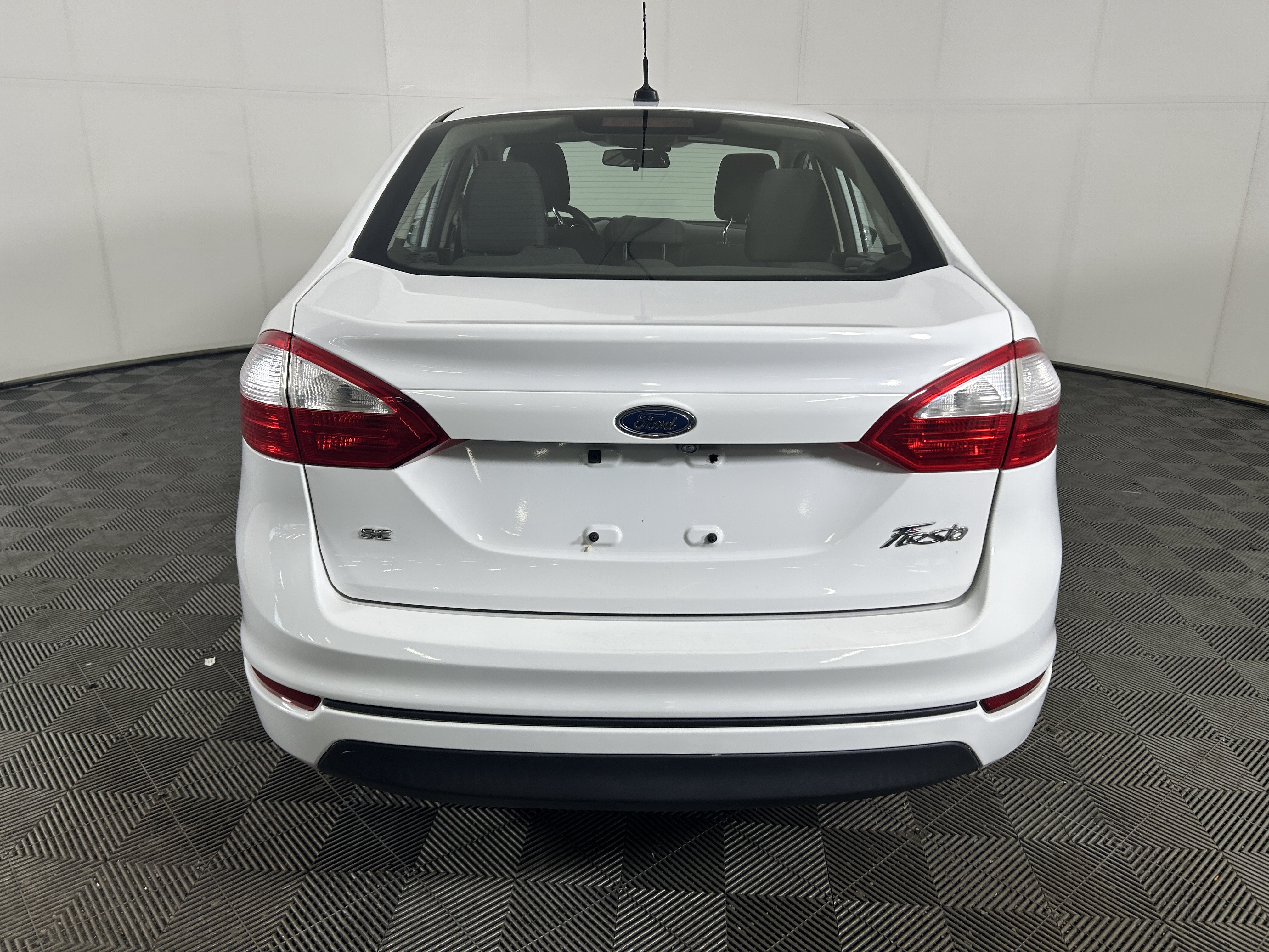 Used 2019 Ford Fiesta SE FWD image 6