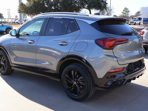 Used 2024 Buick Encore GX Sport Touring image 9