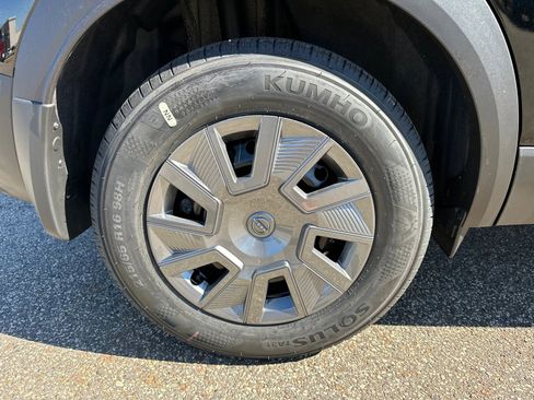 New 2026 Nissan Kicks S image 17