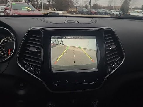 Used 2021 Jeep Cherokee Limited w/ Trailer Tow Group image 22