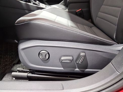 New 2026 Volkswagen Jetta SE FWD image 18