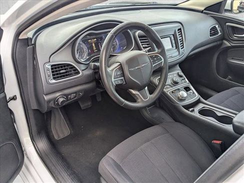 Used 2015 Chrysler 200 Limited w/ Convenience Group image 9