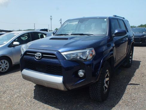 Used 2020 Toyota 4Runner TRD Off-Road AWD/4WD image 5