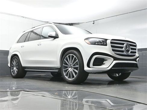 New 2026 Mercedes-Benz GLS 450 4MATIC image 34