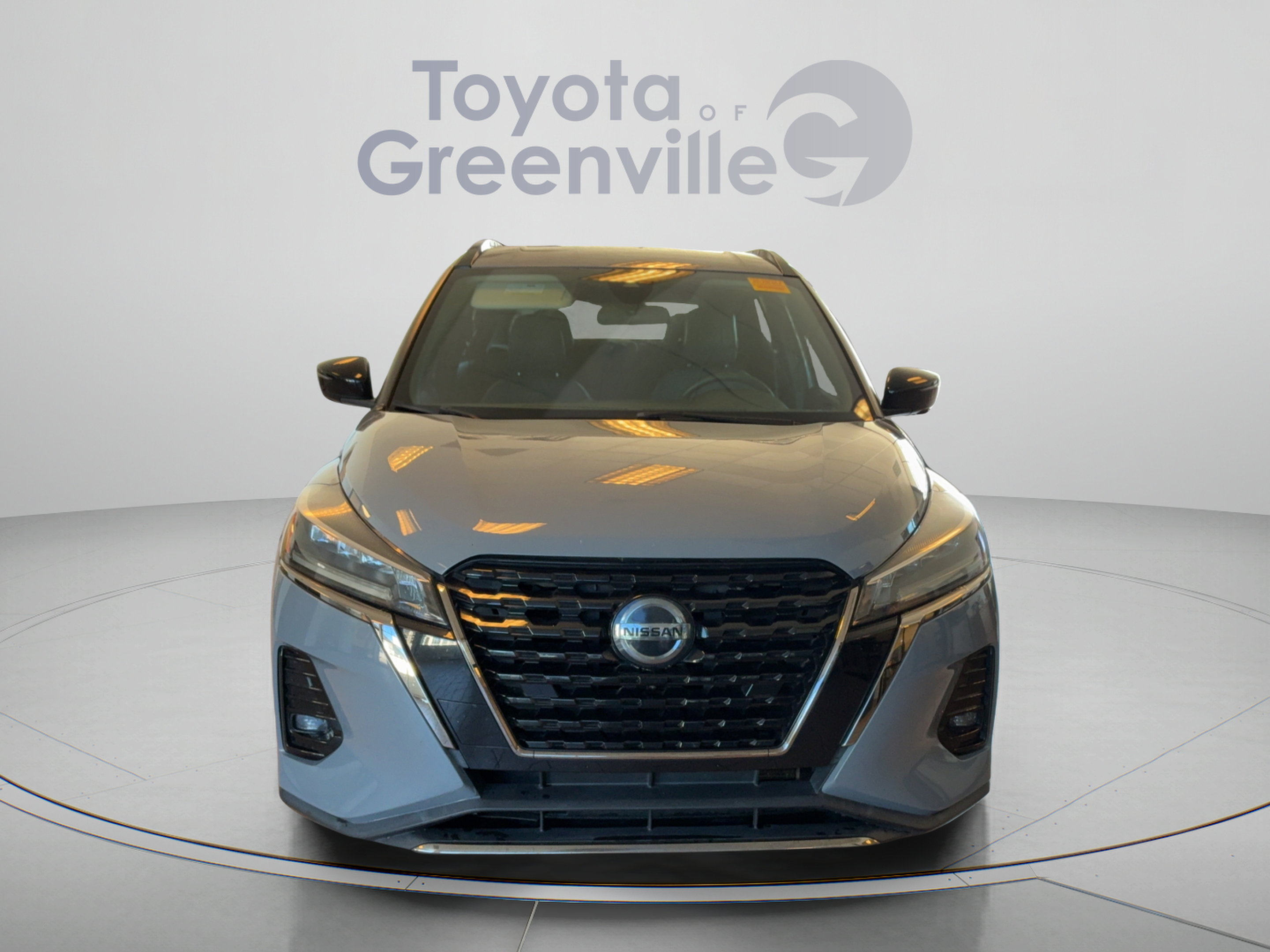 Used 2021 Nissan Kicks SR w/ SR Premium Package FWD image 9