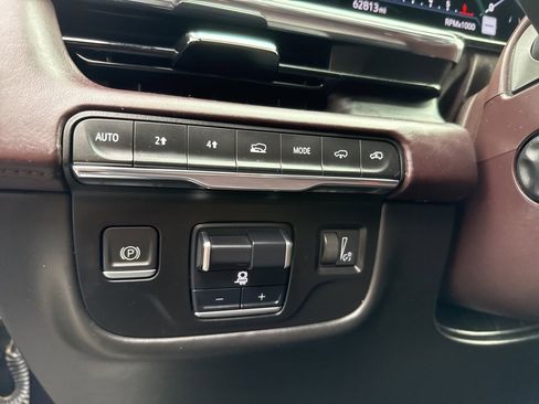 Used 2022 Cadillac Escalade ESV Premium Luxury Platinum image 35