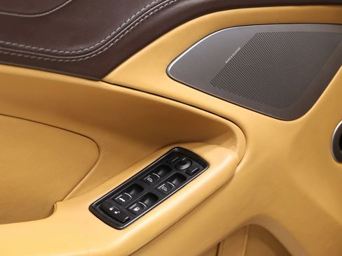 Used 2015 Aston Martin Vanquish Volante RWD image 11