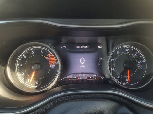 Used 2019 Jeep Cherokee Limited w/ Technology Group AWD/4WD image 23