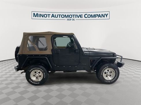 Used 1997 Jeep Wrangler Sahara image 9
