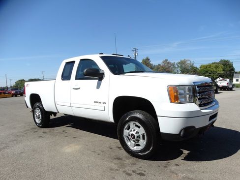 Used 2013 GMC Sierra 2500 SLE w/ Snow Plow Prep Package image 6